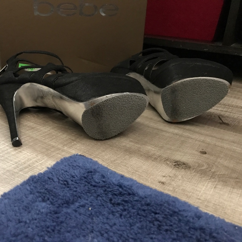 Bebe 🖤 - Picture 3 of 4