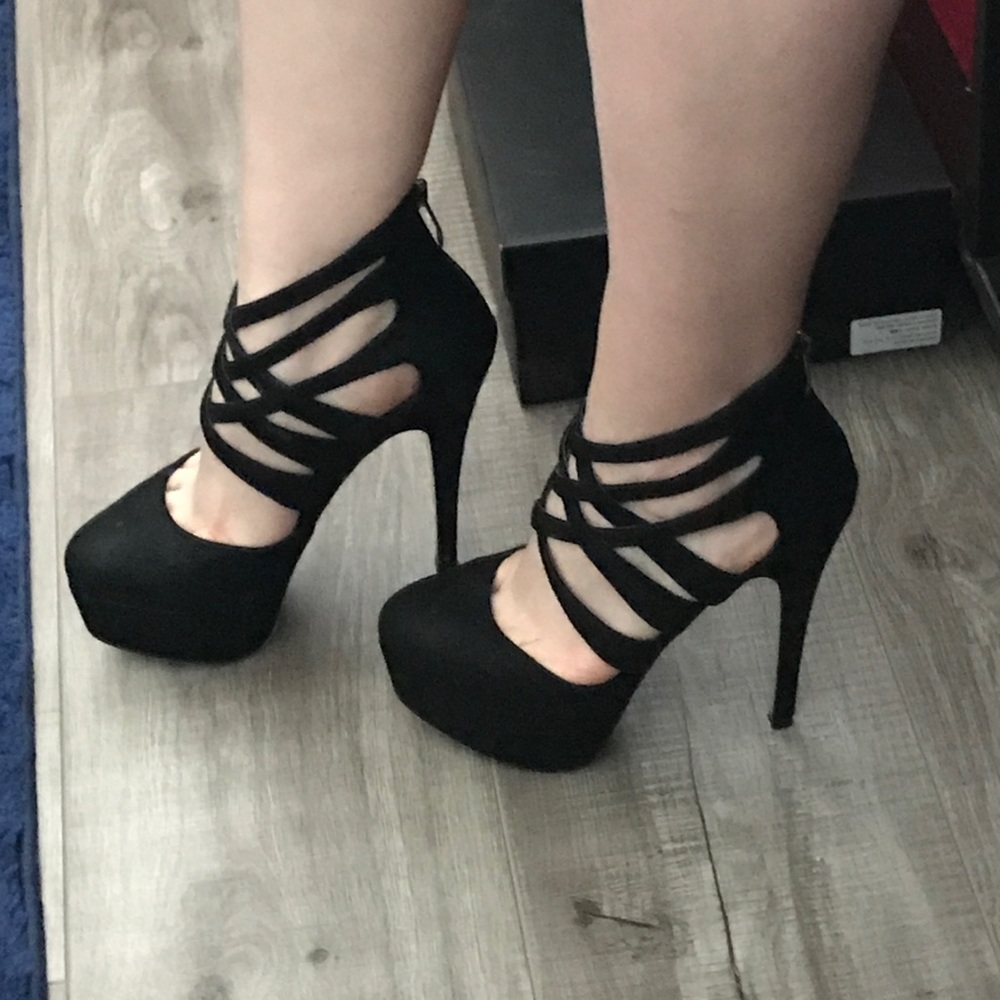 Bebe 🖤 - Picture 4 of 4