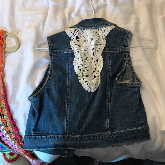 Vest - Picture 2 of 2