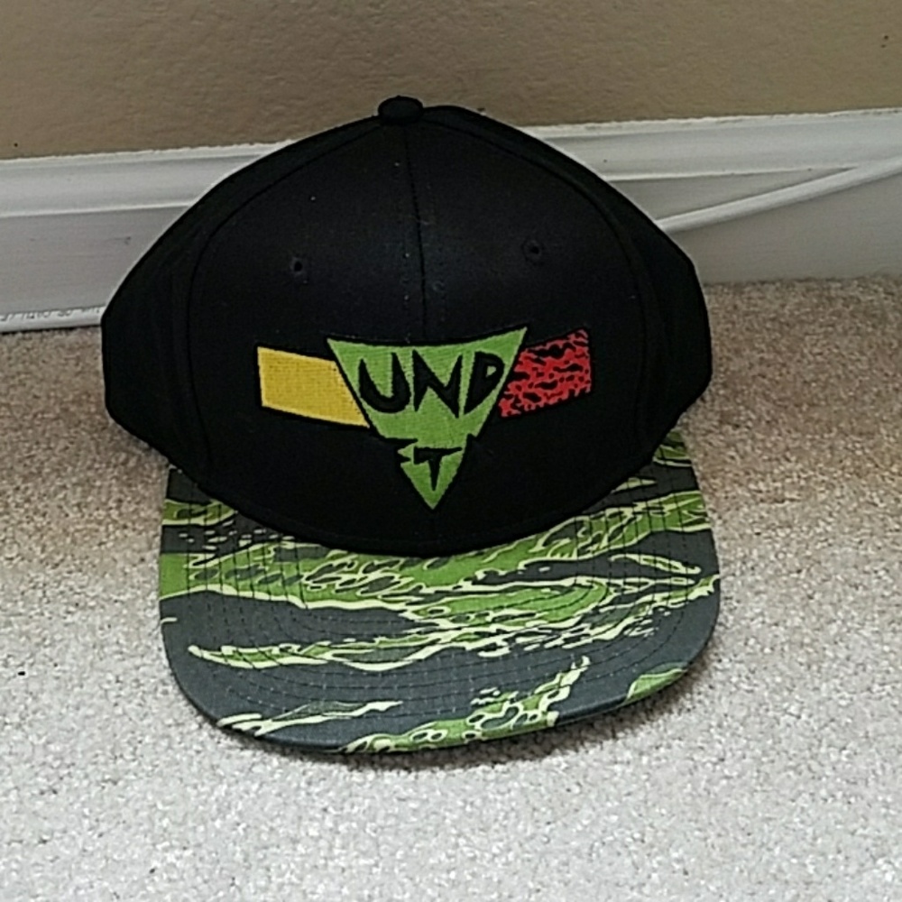 Undefeated Snap back cap