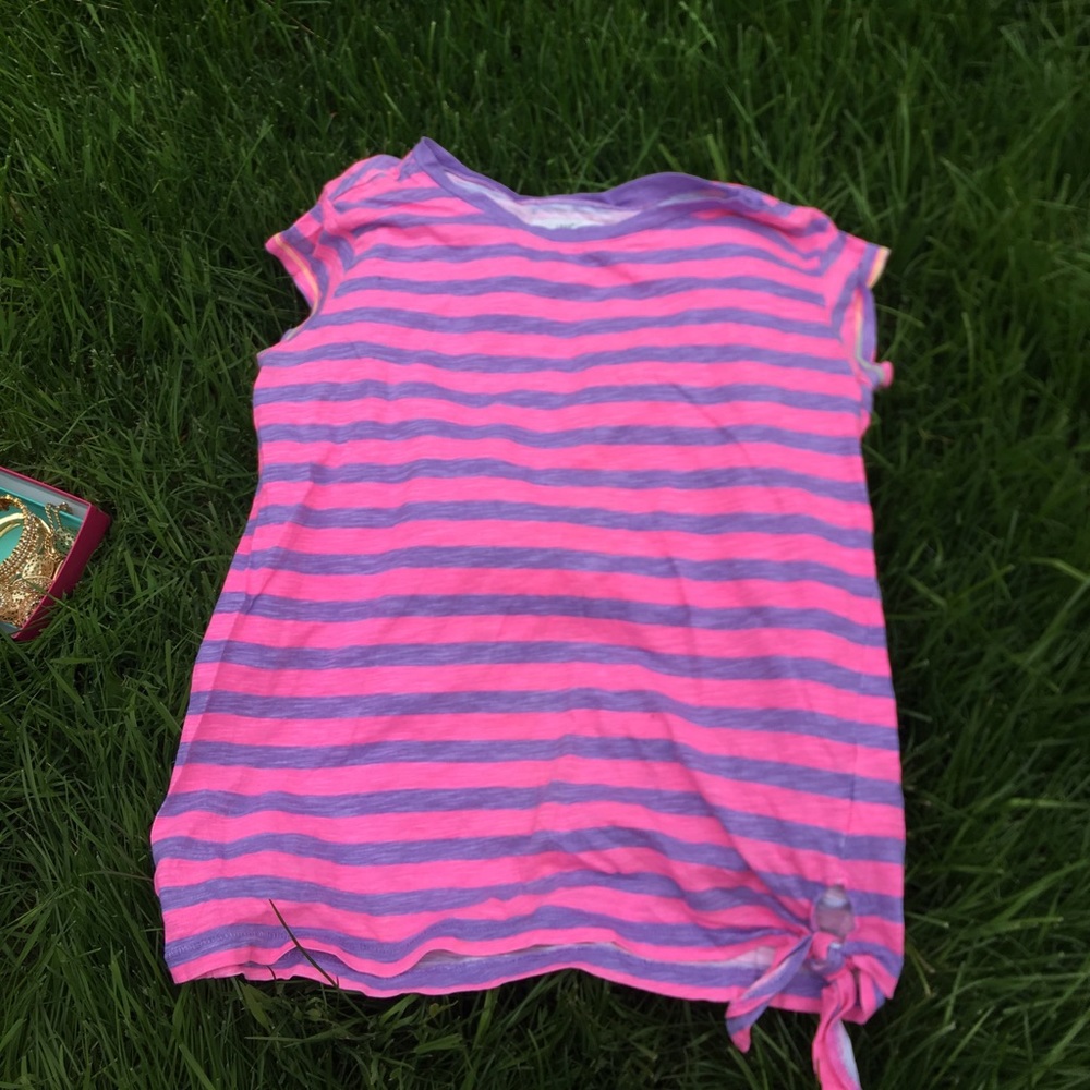 Vibrant t shirt for the summer