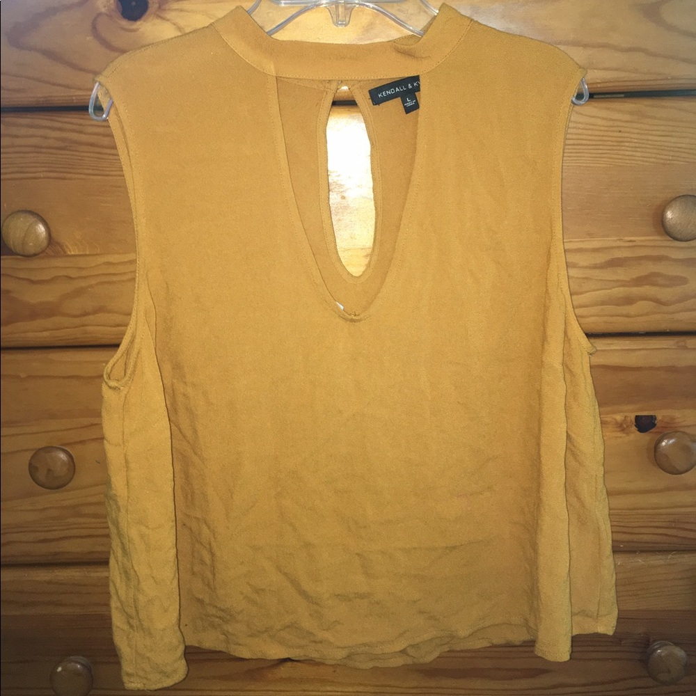Kendal and Kylie top