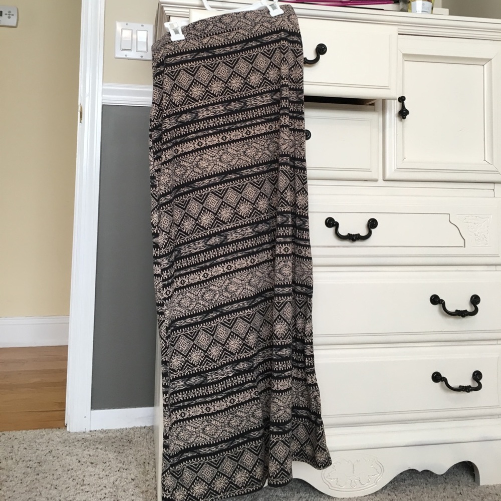 Tribal print maxi skirt