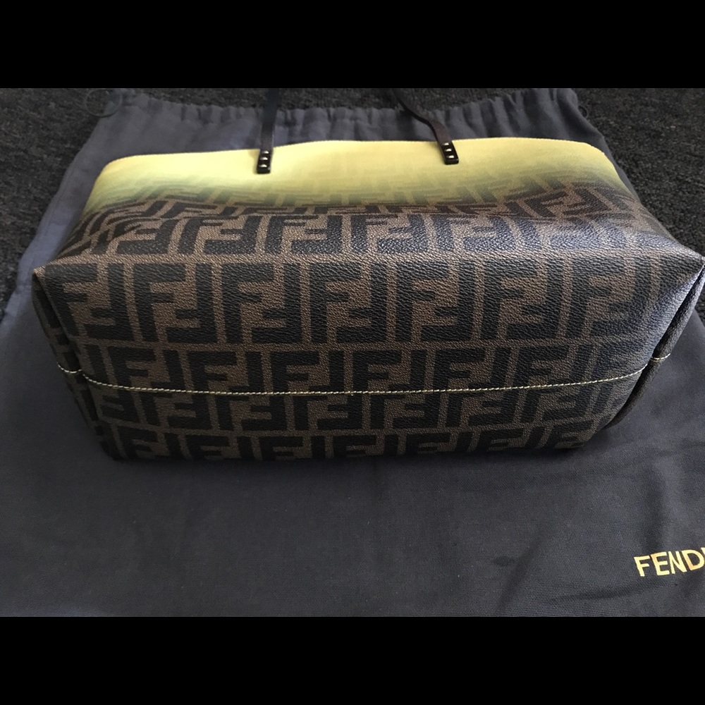 Fendi ombré Zucca tote - Picture 3 of 7