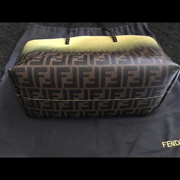 Fendi ombré Zucca tote - Picture 3 of 7