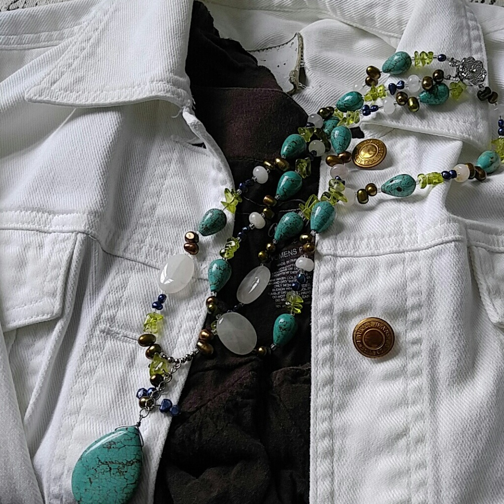 {FLASH SALE} Turquiose stone necklace.