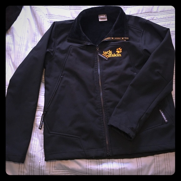 jack wolfskin outdoor clothing