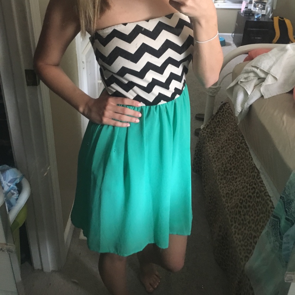 Strapless chevron dress