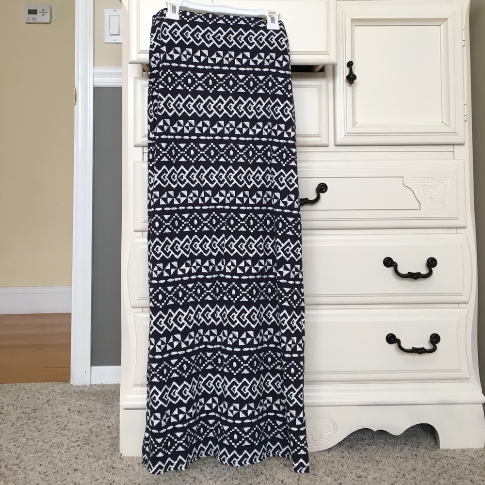 Tribal print maxi skirt