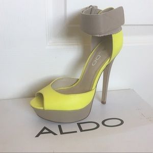 Yellow cute heels