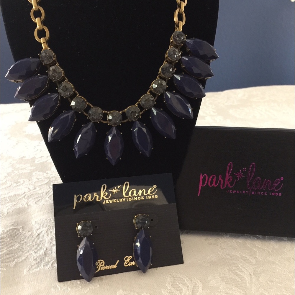 NWOT Nova necklace & earrings set.  never worn