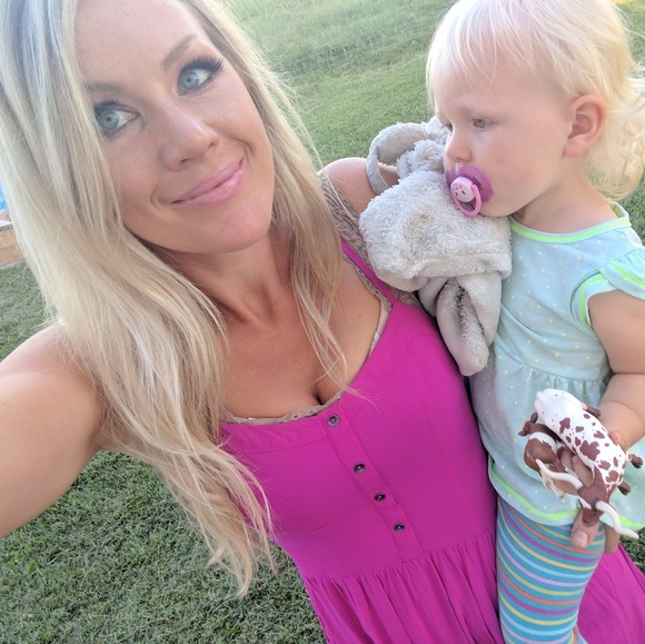 Meet your Posher, Genna - Picture 2 of 2