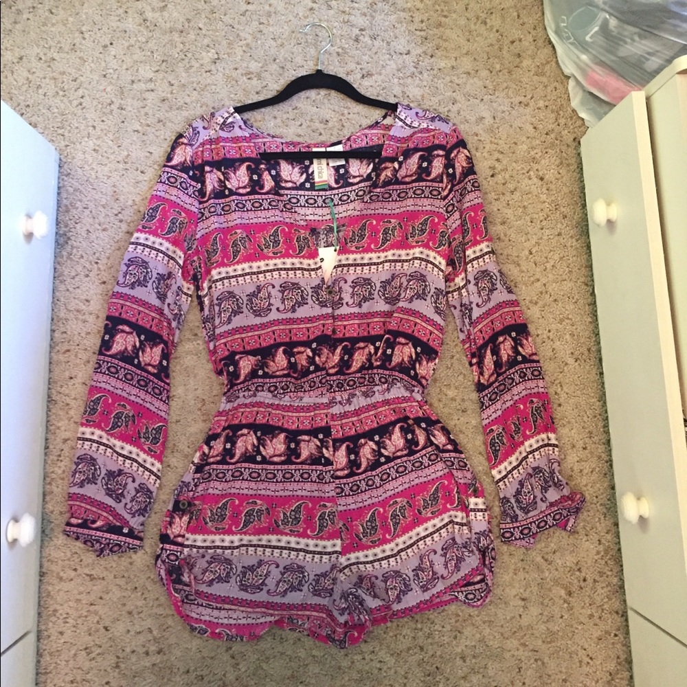 Patterned romper - Picture 2 of 6