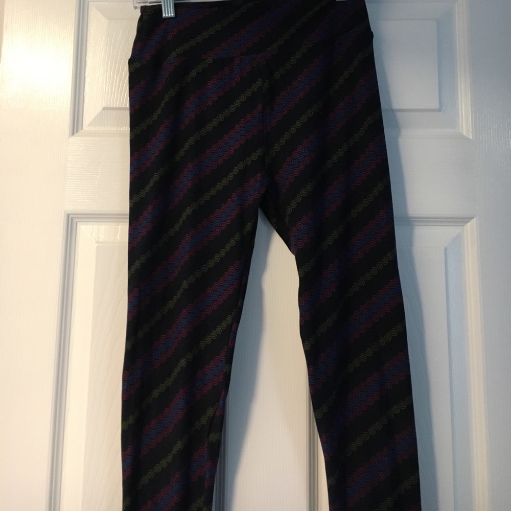 Lularoe OS leggings black with swirls