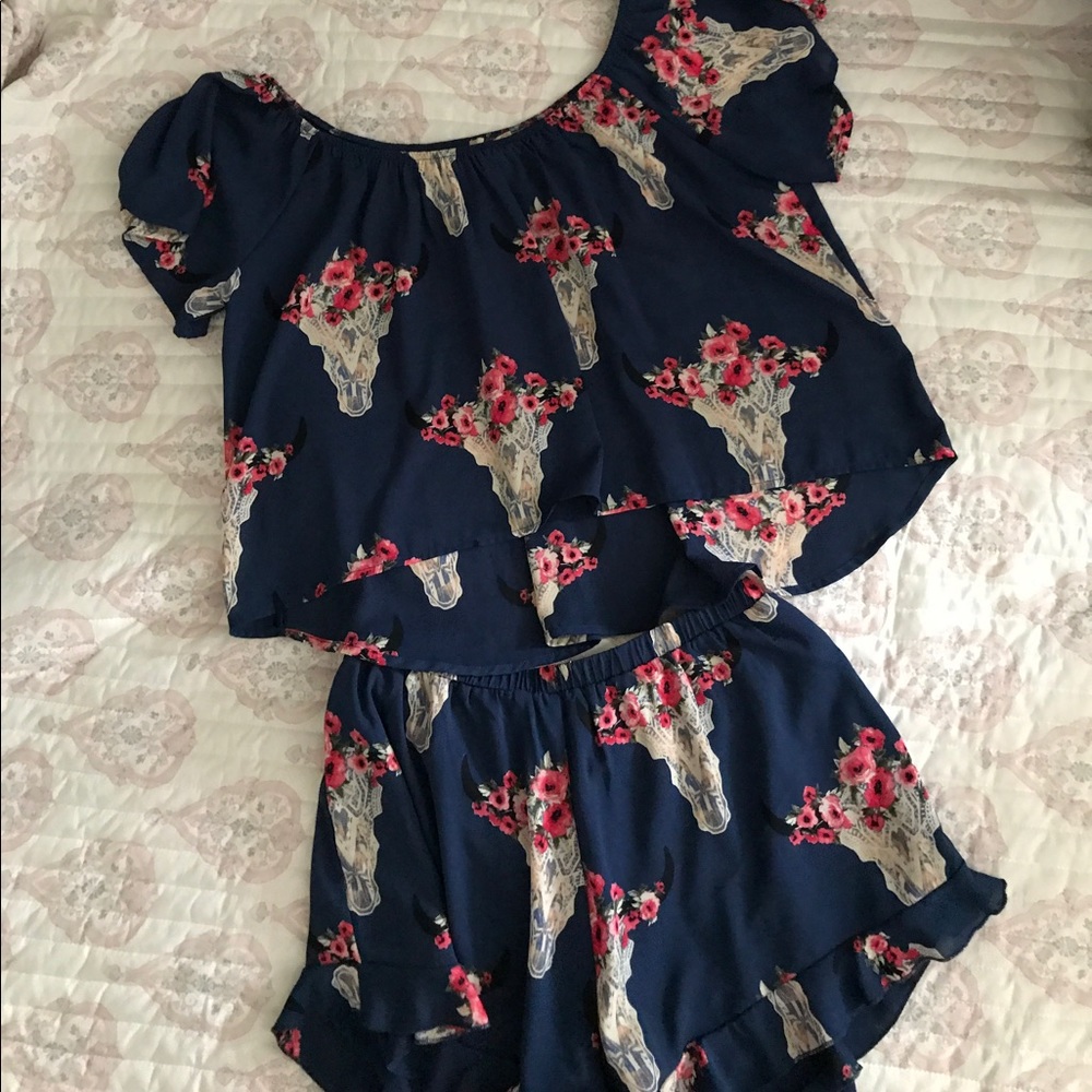 Altar'd State 2piece off-shoulder outfit