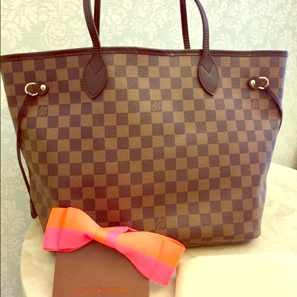 SOLD‼️Louis Vuitton never full MM
