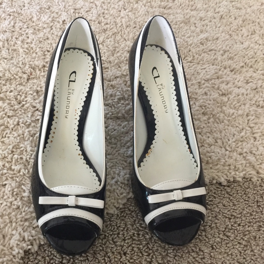 Very sweet pair of heels.