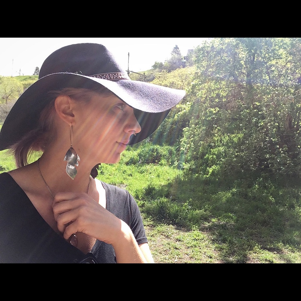 Meet your Posher, Mae