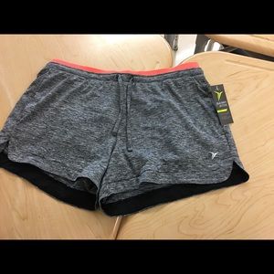 NWT! Old Navy active shorts. Size large