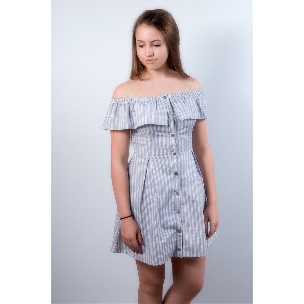 Snap Front Dress - Picture 3 of 8
