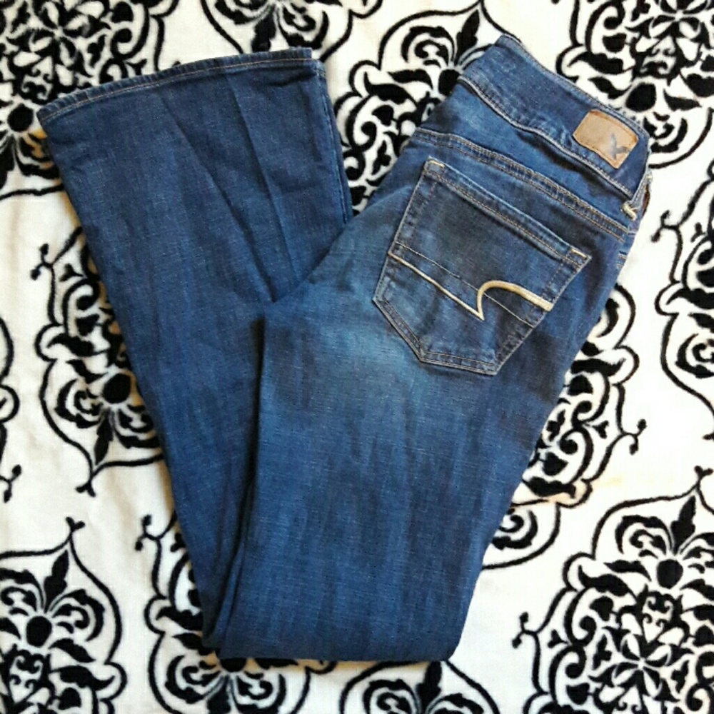 Sold American Eagle size 4 Artist Super Stretch