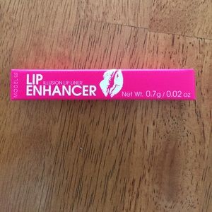 NWT lip enhancer