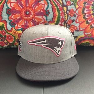 Fitted breast cancer edition patriots hat