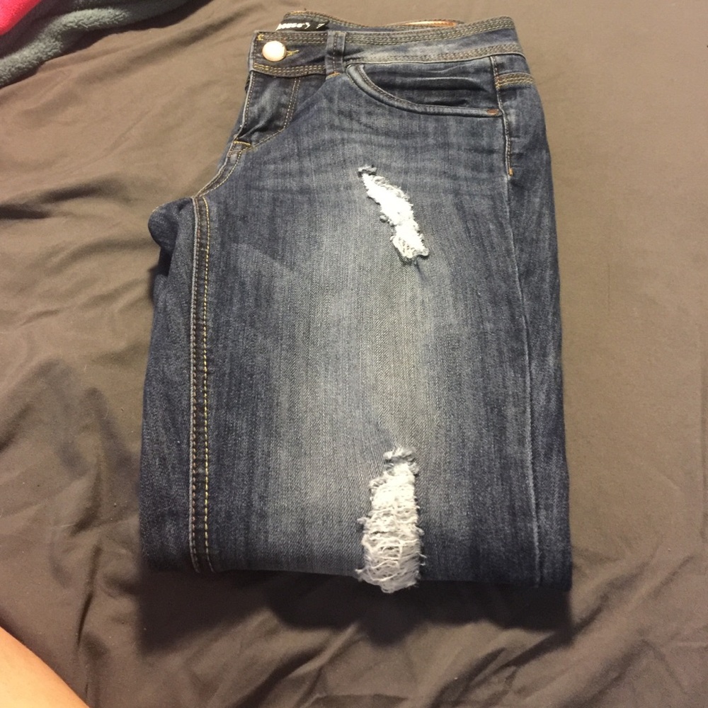 Dollhouse junior size 7