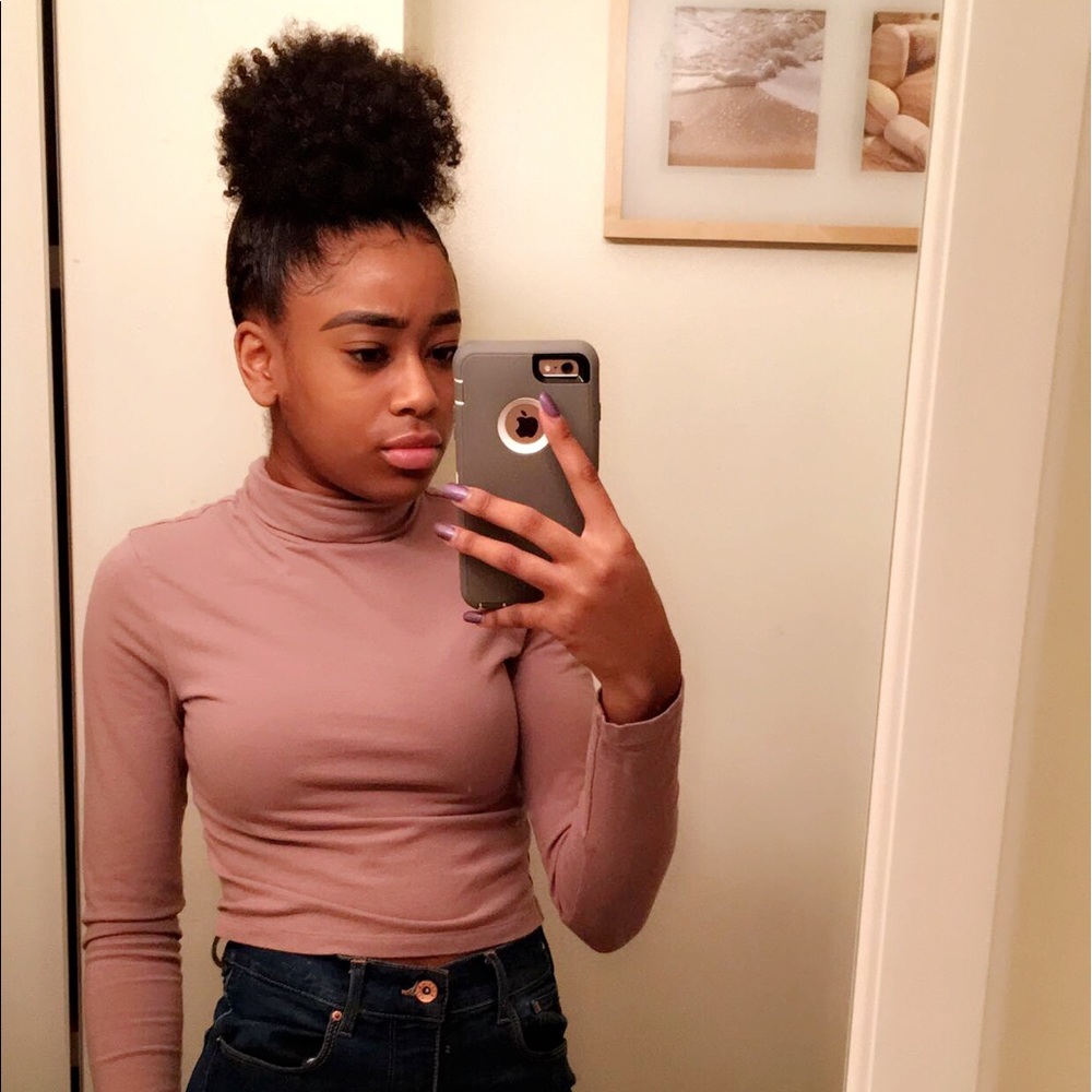 Cropped Longsleeve Turtleneck