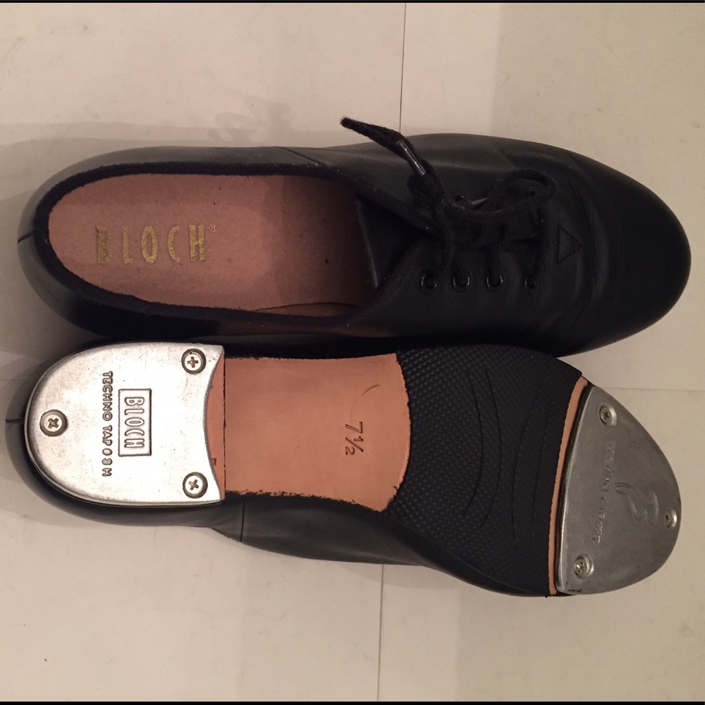 BLOCH TAP SHOES, LIKE NEW, WILL DELETE ON MAY 10