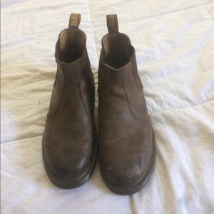 Unisex Doc Martens brown Chelsea boots