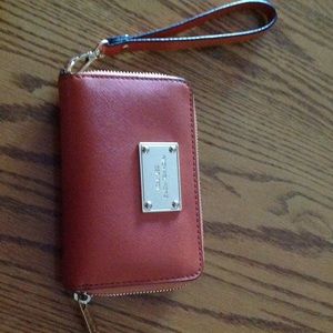 Michael Kors Accessories - Michael Kors wristlets Michael Kors Accessories - Michael Kors wristlets