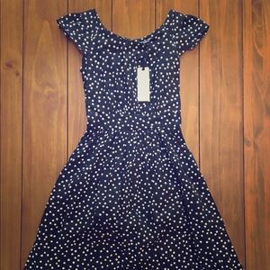 pretty & retro polkadot dress!