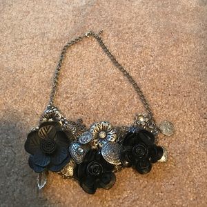 Chunky black necklace