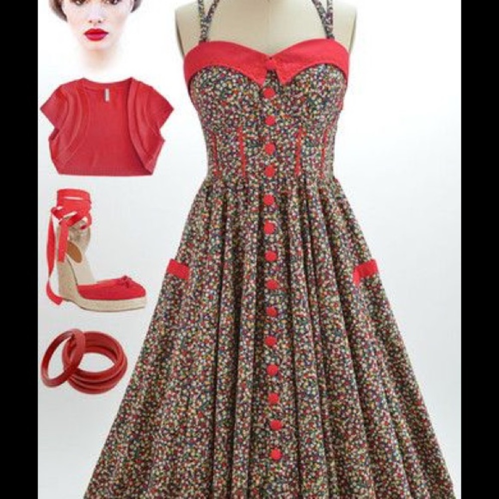 Vintage inspired convertible halter sundress