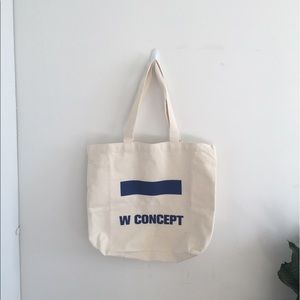 ✅ NWOT Wconcept Canvas bag