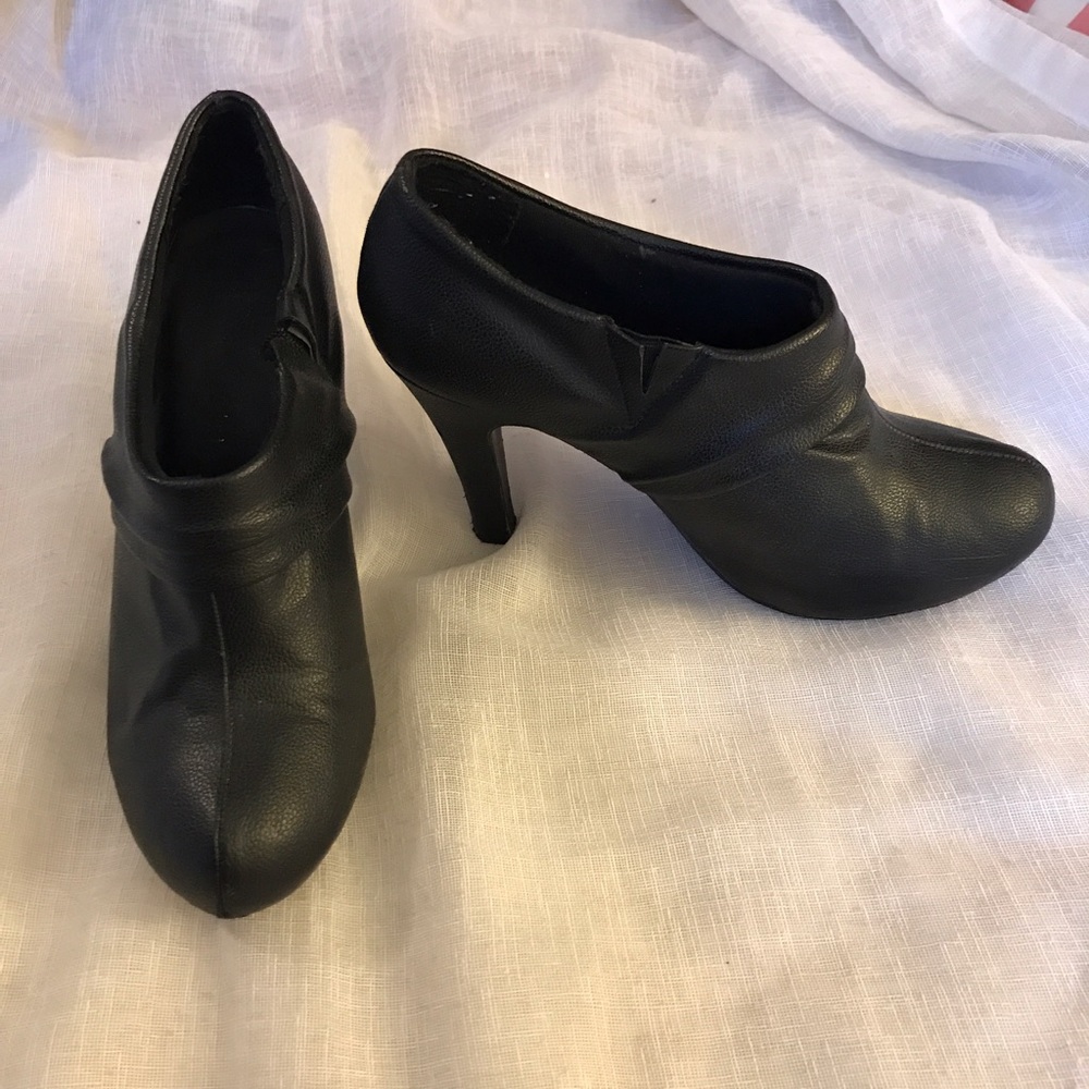 Madden Girl High Heeled Black Ankle Booties