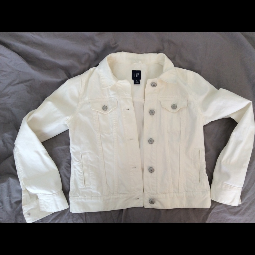 Gap distressed jean jacket