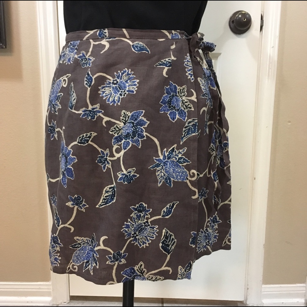 The Limited Brown taupe linen wrap skirt size 4