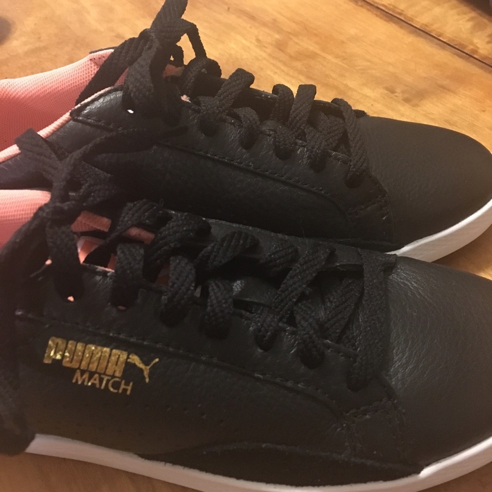 Puma Match Size 6 -- Black & Salmon ‼️PRICE DROP‼️
