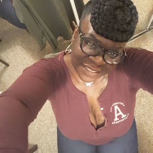 Meet your Posher, Nakia