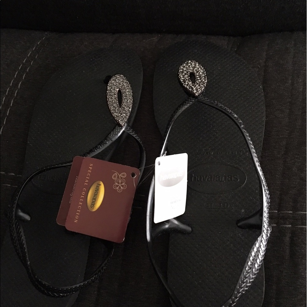 Havaianas flip flop/sandals. Swarovski Crystals.