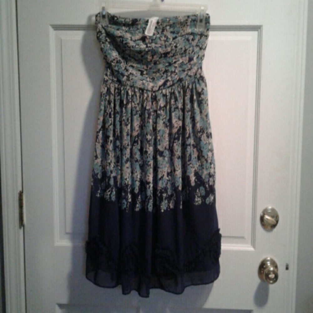 NWT Lauren Conrad strapless floral print mini dres