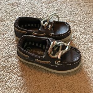 Toddler Boys size 6. Dress shoes