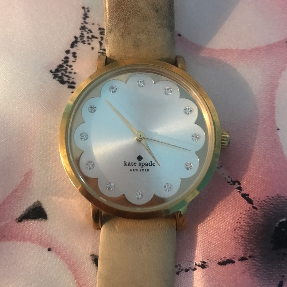 Kate Spade Scallop Metro Watch