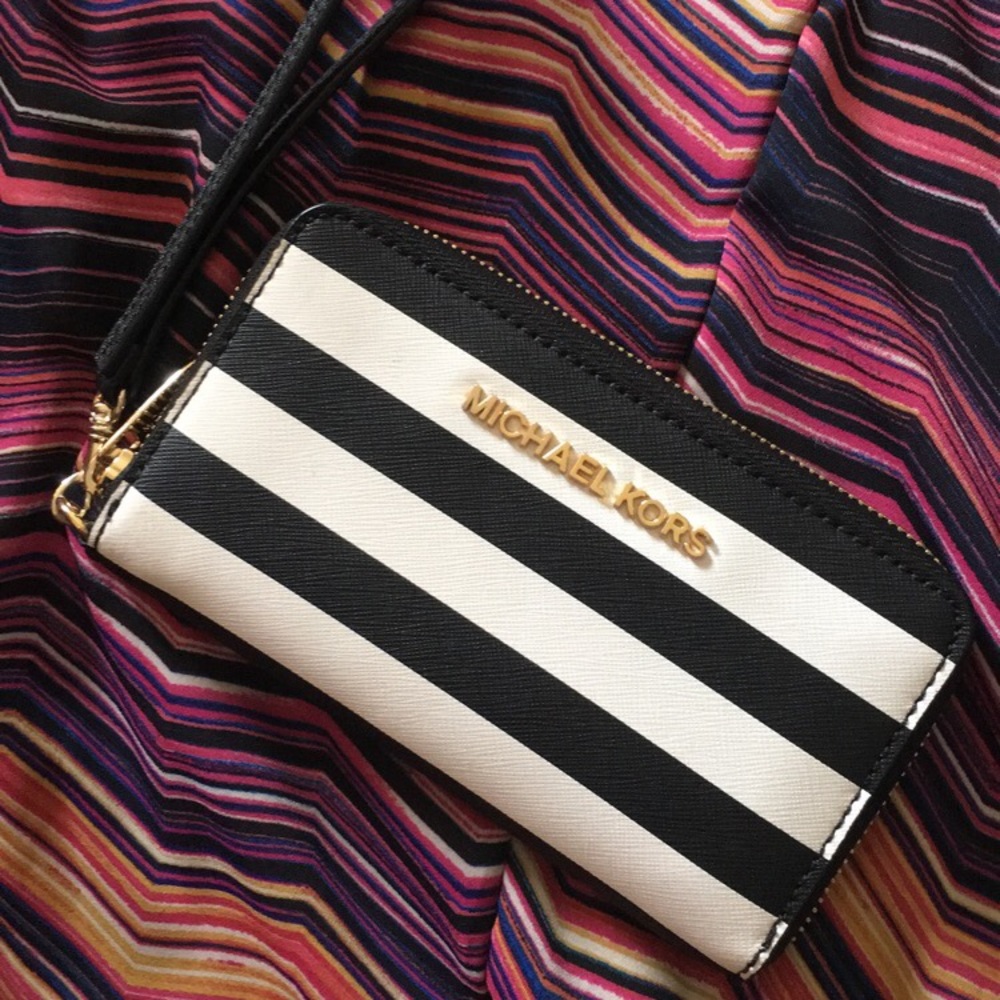 MK striped black&white wristlet