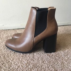 NWT Brown/Black Ankle Boots