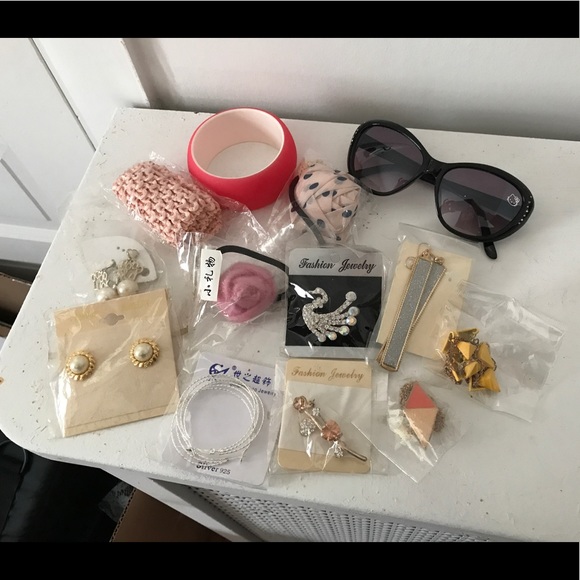 New accessories bundle - Picture 1 of 2