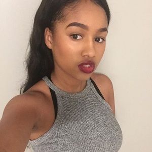 Meet your Posher, Briana