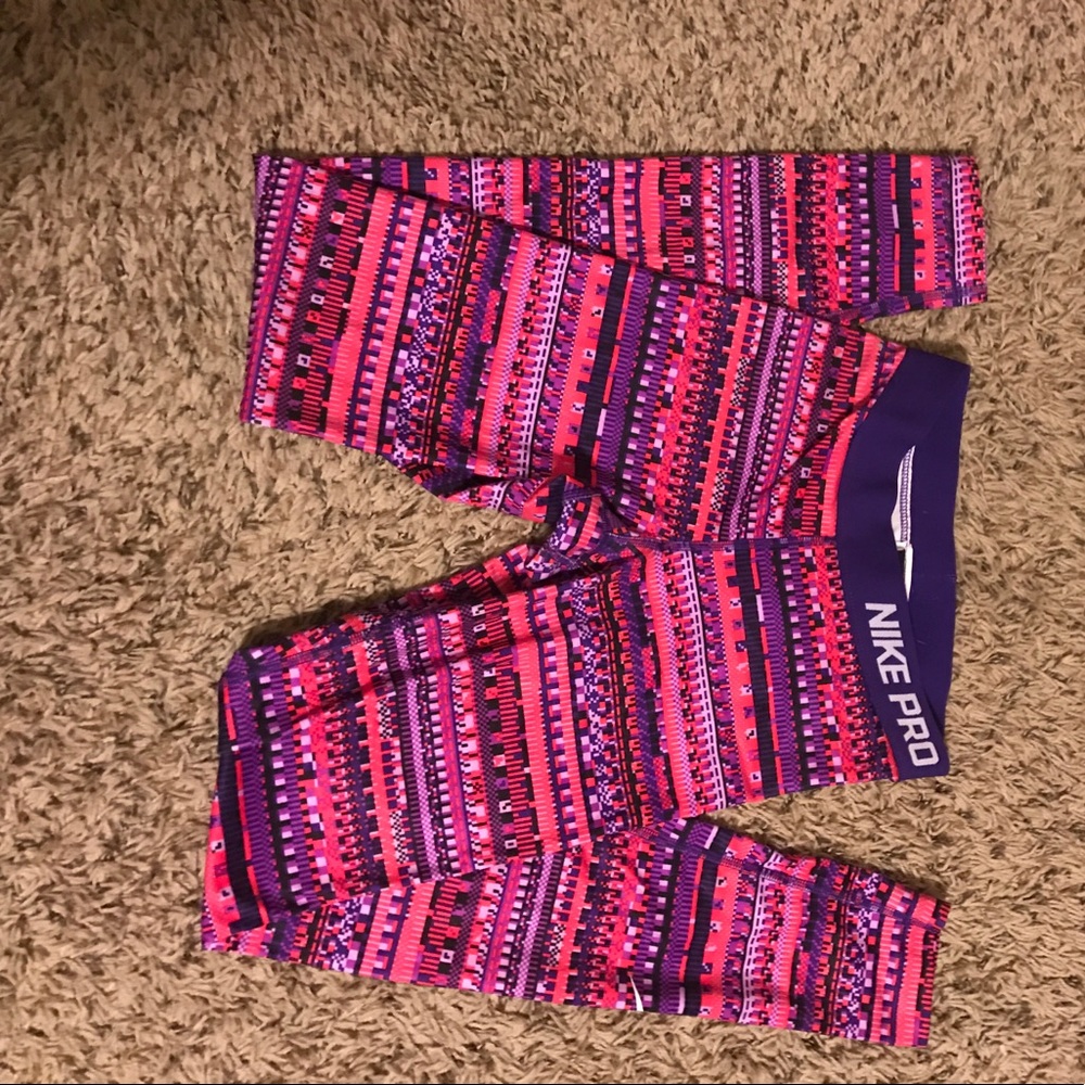 XS Aztec Nike hyperwarm leggings